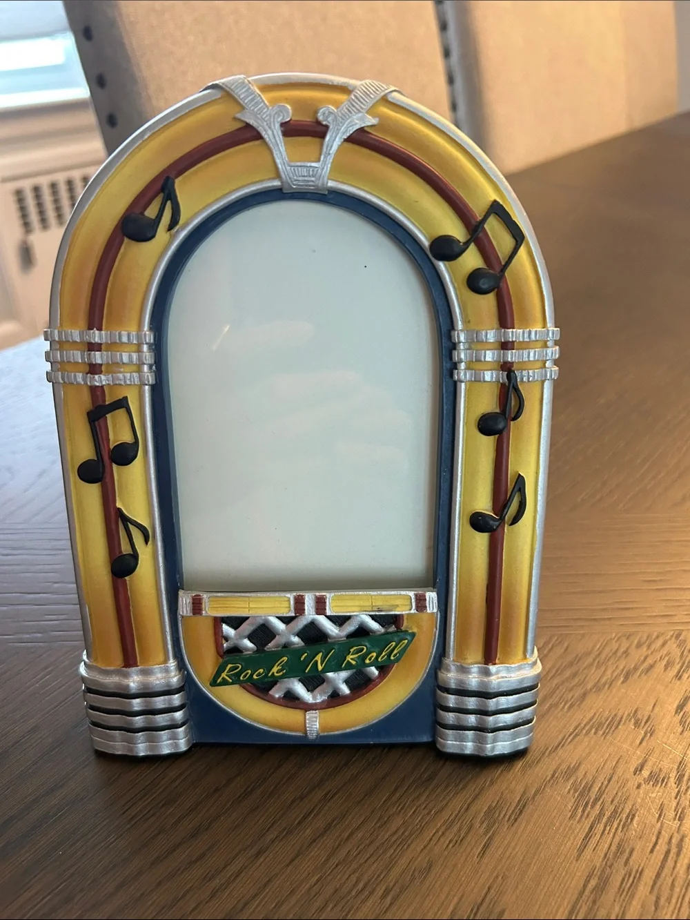 Rock 'N' Roll Jukebox Photo Frame. Novelty!! Fits 5x7  So unique